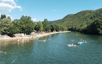 АНАЛИЗЕ ВОДЕ НА КУПАЛИШТУ У ВЛАСОТИНЦУ ПОКАЗАЛЕ: КВАЛИТЕТ ВОДЕ ВЕОМА ДОБАР, ЕКОЛОШКИ СТАТУС ОДЛИЧАН