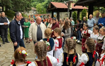 „Дани лесковачких брендова“ у кањону реке Вучјанке окупили љубитеље традиције и гастрономије