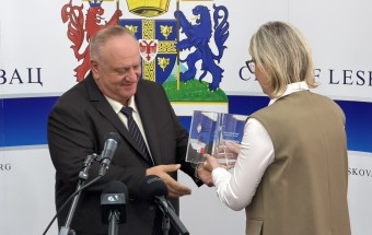 Град Лесковац најбољи домаћин – национални трофеј „Благо Србије“ уручен градоначелнику Цветановићу за успешну организацију