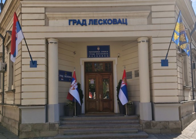 Исплата за одржавање нисконапонске мреже, једнократне новчане помоћи корисницима Центра за социјални рад, отпремнине и солидарне помоћи