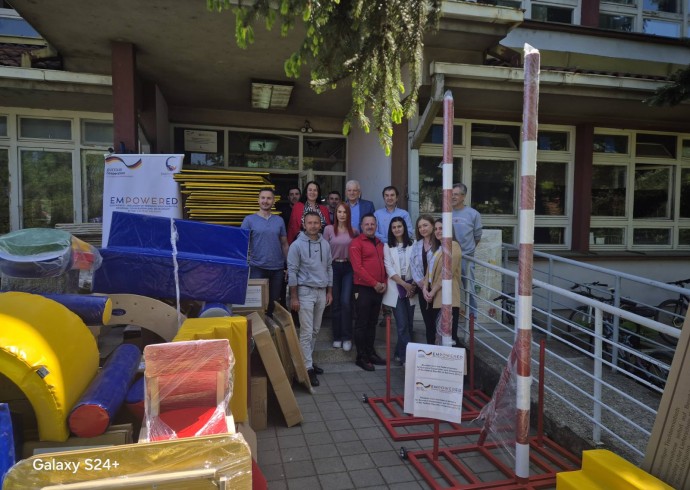 Нова опрема за ШОСО „11. октобар“ захваљујући пројекту „Оснажени“