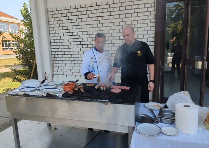 Стефан Ивановић из „Колибе“ свеукупни победник такмичења мајстора роштиља на 36. Роштиљијади