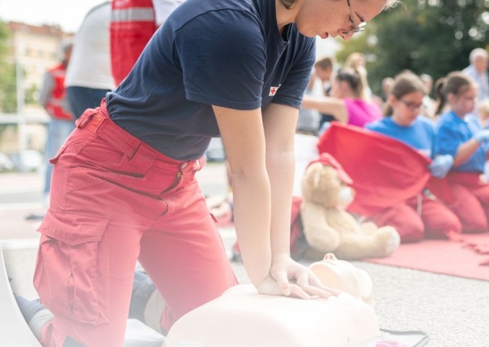 Светски дан здравља: Црвени крст Лесковац позива грађане да стану уз науку и превенцију