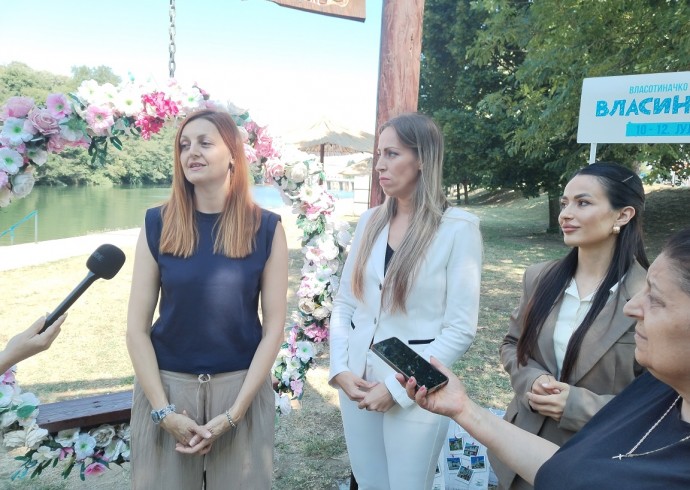 ВЛАСИНА ФЕСТ – ДОГАЂАЈ НА КОМЕ СЕ СТВАРАЈУ УСПОМЕНЕ ЗА  ЦЕО ЖИВОТ