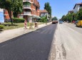 У току радови на пресвлачењу коловоза новим слојем асфалта у Радничкој улици