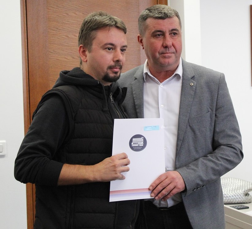УРУЧЕНИ УГОВОРИ ЗА 38 ПРОЈЕКАТА УДРУЖЕЊА, ВЕРСКИХ И ЛОВАЧКИХ ОРГАНИЗАЦИЈА - 3