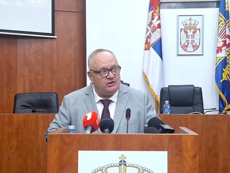 Градоначелнику Цветановићу уручено признање за изузетан допринос развоју локалне самоуправе и унапређењу управљања јавним финансијама - 2
