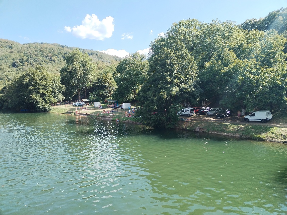 АНАЛИЗЕ ВОДЕ НА КУПАЛИШТУ У ВЛАСОТИНЦУ ПОКАЗАЛЕ: КВАЛИТЕТ ВОДЕ ВЕОМА ДОБАР, ЕКОЛОШКИ СТАТУС ОДЛИЧАН
