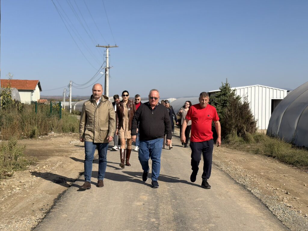 Свирце добило нову канализациону мрежу и обновљен пут, пољопривредници настављају улагања - 5