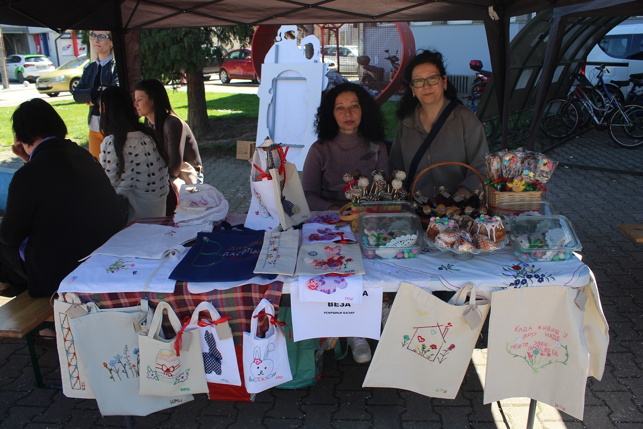 Васкршњи базар окупио школе, удружења и бројне посетиоце у Власотинцу