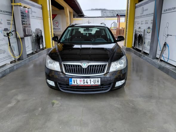 SKODA  OCTAVIA 2012g 1.6 TDI. 4X4