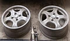 Prodajem 2 aluminijumske felne